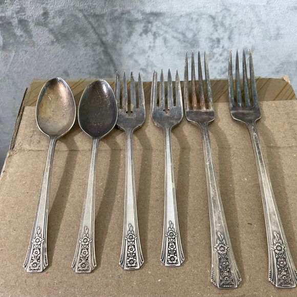 Tudor Plate ONEIDA Community Silverplate Dinner salad FORKS & SPOONS lot of 6 pc - Picture 1 of 5